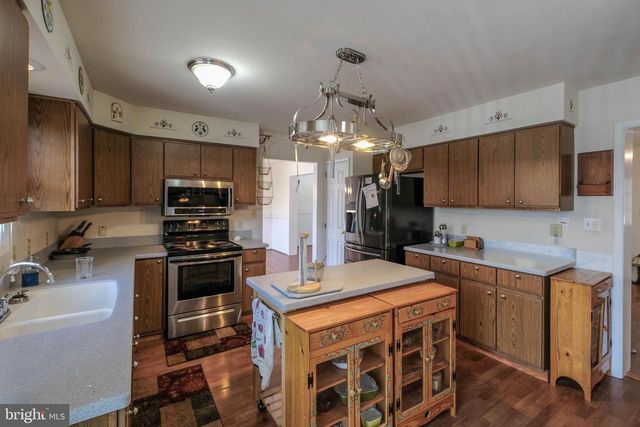 180 GOLDFINCH LN, Gore, VA 22637