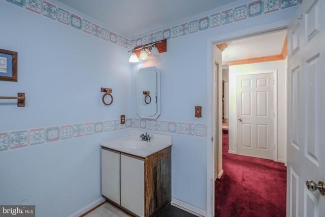 180 GOLDFINCH LN, Gore, VA 22637