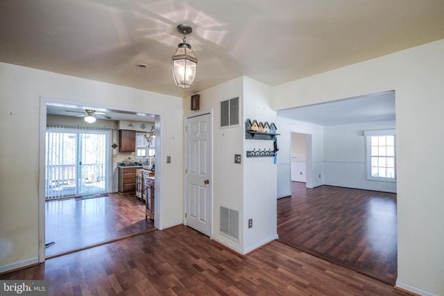 180 GOLDFINCH LN, Gore, VA 22637