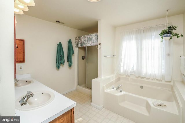 180 GOLDFINCH LN, Gore, VA 22637