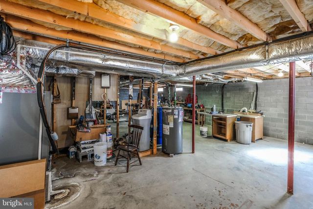 180 GOLDFINCH LN, Gore, VA 22637