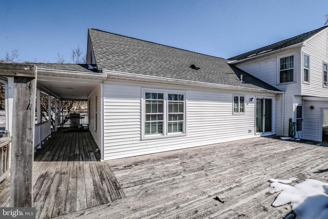 180 GOLDFINCH LN, Gore, VA 22637