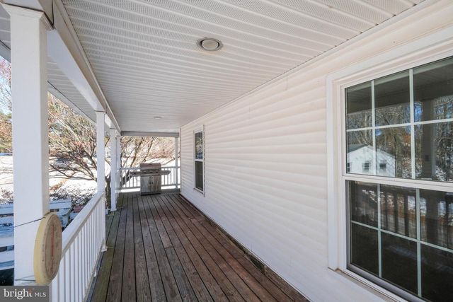 180 GOLDFINCH LN, Gore, VA 22637