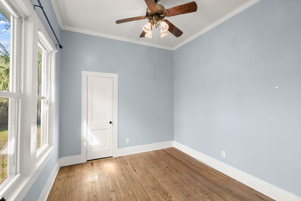 Image 20 of property listing at 202 Quaker Street, Saint George, SC 29477