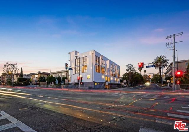 307 N Wilton Place, Los Angeles, CA 90004