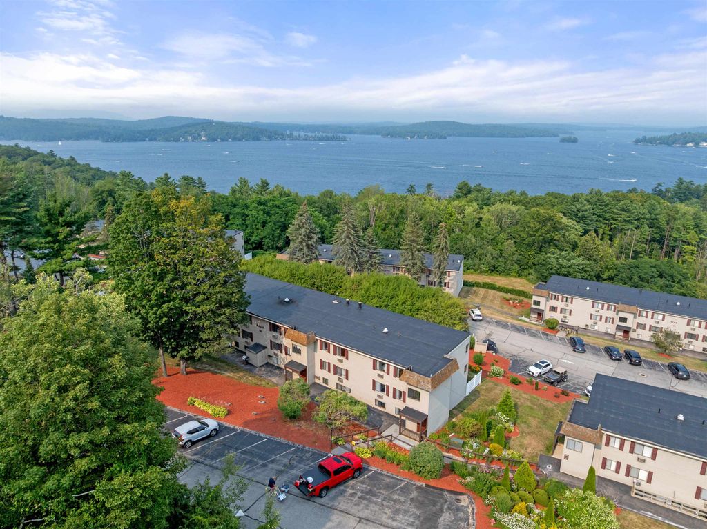160 Treetop Circle # 34, Laconia, NH 03247