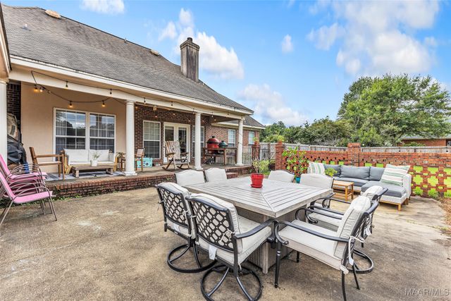 96 Winding Wood Drive, Wetumpka, AL 36093