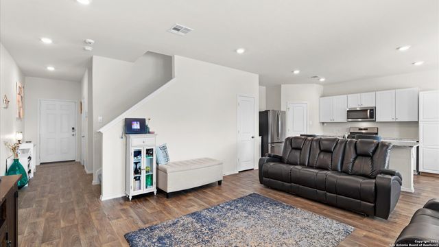 2826 Wolfcreek, New Braunfels, TX 78130