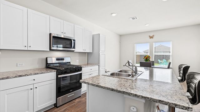 2826 Wolfcreek, New Braunfels, TX 78130