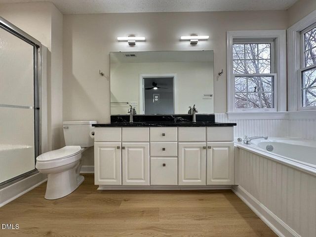 900 Stable Ridge Drive, Holly Springs, NC 27540