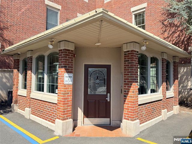 3104 Rio Vista Drive 3104, Mahwah, NJ 07430