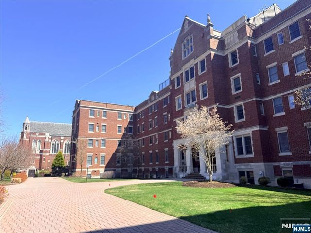 3104 Rio Vista Drive 3104, Mahwah, NJ 07430