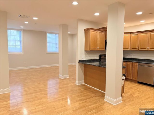 3104 Rio Vista Drive 3104, Mahwah, NJ 07430
