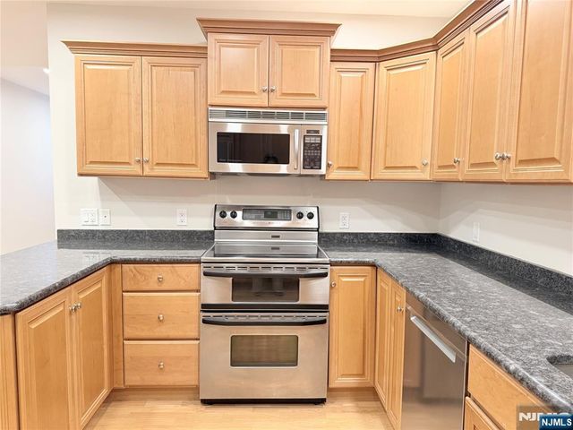 3104 Rio Vista Drive 3104, Mahwah, NJ 07430