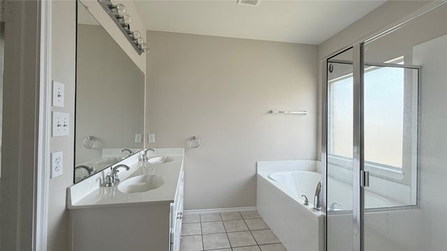 7810 Corona Court, Arlington, TX 76002