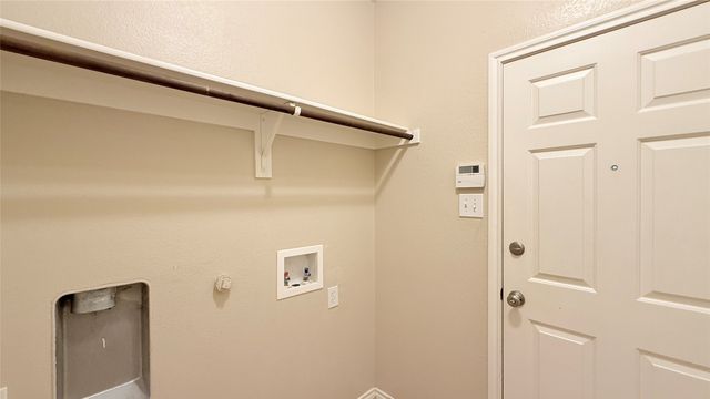 7810 Corona Court, Arlington, TX 76002