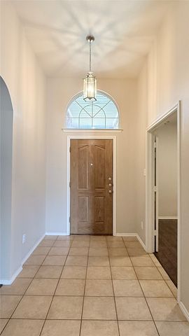 7810 Corona Court, Arlington, TX 76002