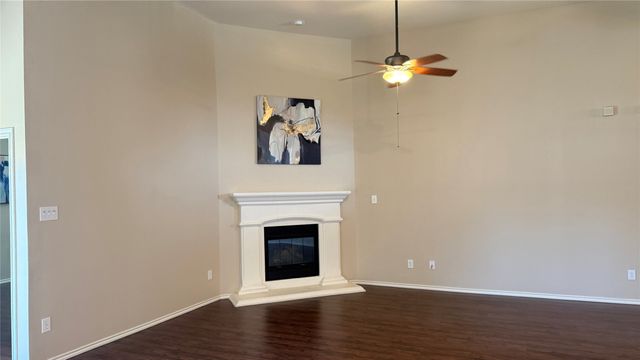 7810 Corona Court, Arlington, TX 76002