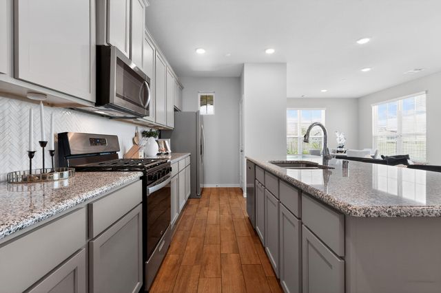 2790 Mariposa Creek Drive, Rosharon, TX 77583