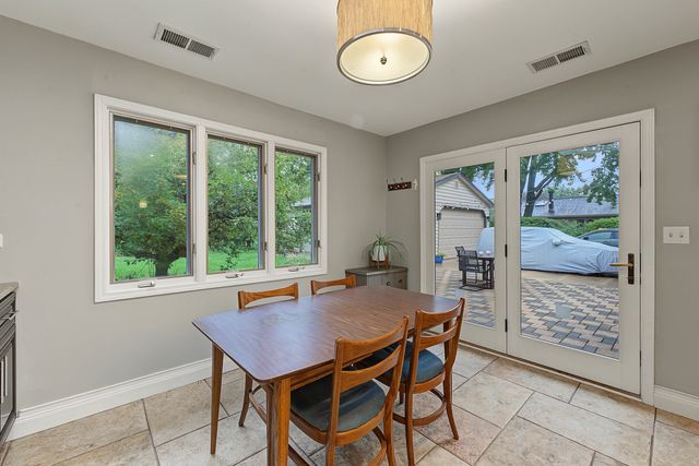 19W076 18th Place, Lombard, IL 60148