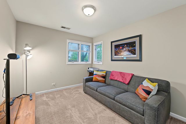 19W076 18th Place, Lombard, IL 60148
