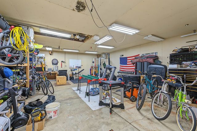 19W076 18th Place, Lombard, IL 60148