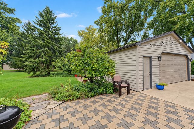 19W076 18th Place, Lombard, IL 60148