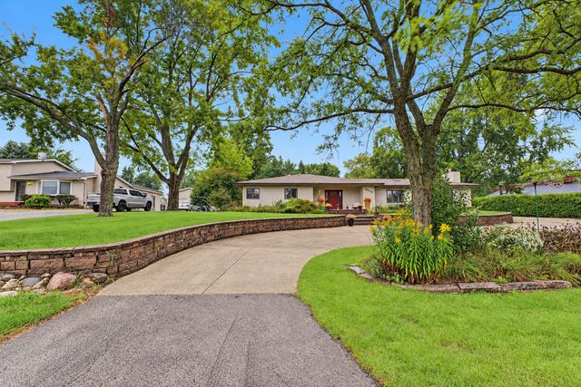 19W076 18th Place, Lombard, IL 60148