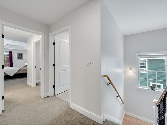 1294 North Ave Unit 1, Burlington, VT 05408
