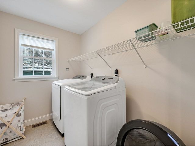 1294 North Ave Unit 1, Burlington, VT 05408