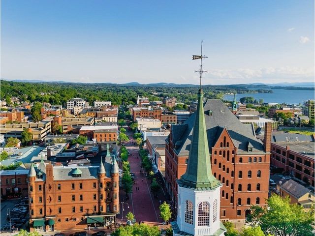 1294 North Ave Unit 1, Burlington, VT 05408