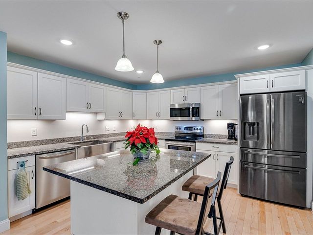 1294 North Ave Unit 1, Burlington, VT 05408