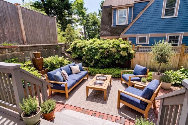 86 Avon Hill Street, Cambridge, MA 02140
