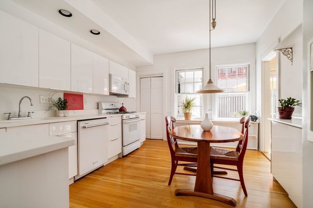 86 Avon Hill Street, Cambridge, MA 02140