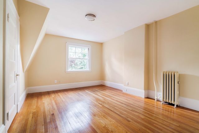 86 Avon Hill Street, Cambridge, MA 02140