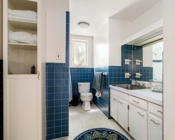 86 Avon Hill Street, Cambridge, MA 02140