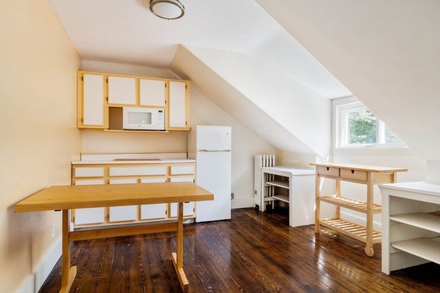 86 Avon Hill Street, Cambridge, MA 02140