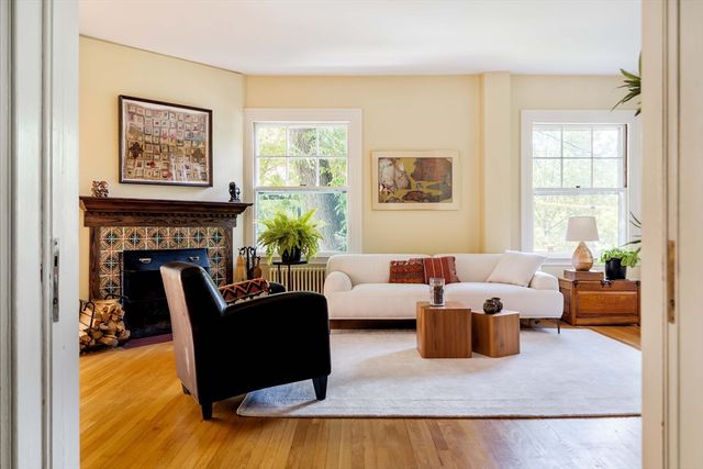 86 Avon Hill Street, Cambridge, MA 02140