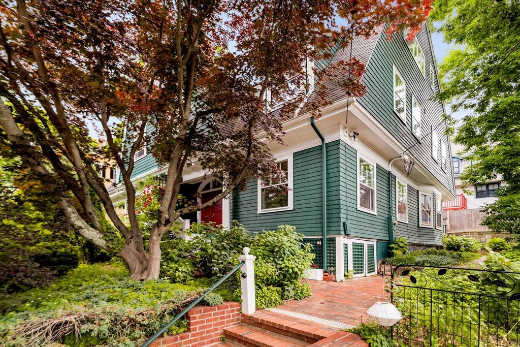 86 Avon Hill Street, Cambridge, MA 02140