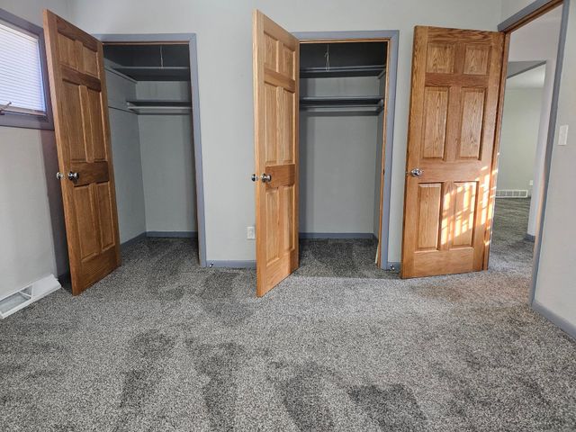 107 9th Ave SE, Oelwein, IA 50662