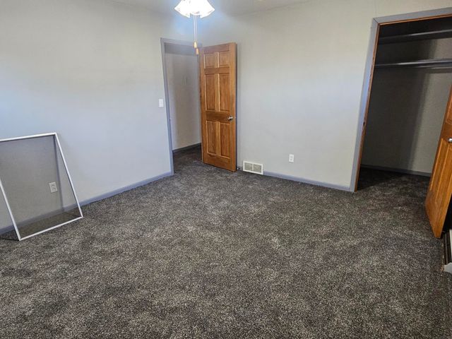 107 9th Ave SE, Oelwein, IA 50662