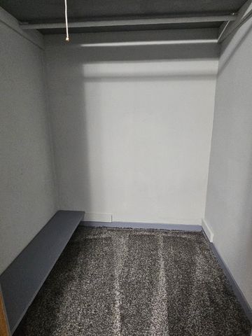 107 9th Ave SE, Oelwein, IA 50662