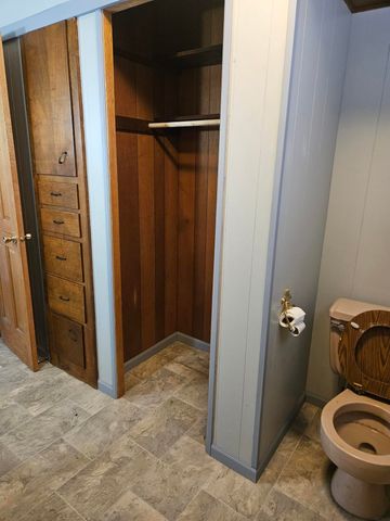 107 9th Ave SE, Oelwein, IA 50662