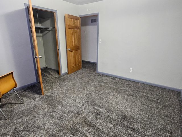 107 9th Ave SE, Oelwein, IA 50662