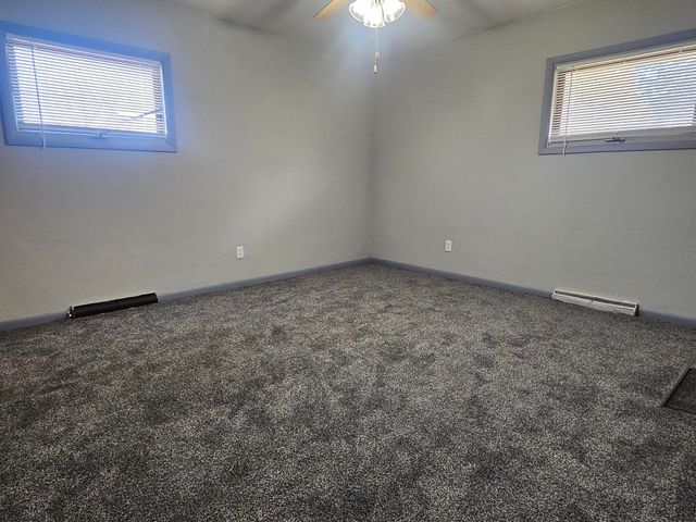 107 9th Ave SE, Oelwein, IA 50662