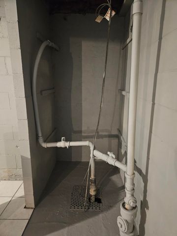 107 9th Ave SE, Oelwein, IA 50662