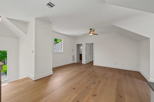 380 Ridgelake Scenic Drive, Montgomery, TX 77316