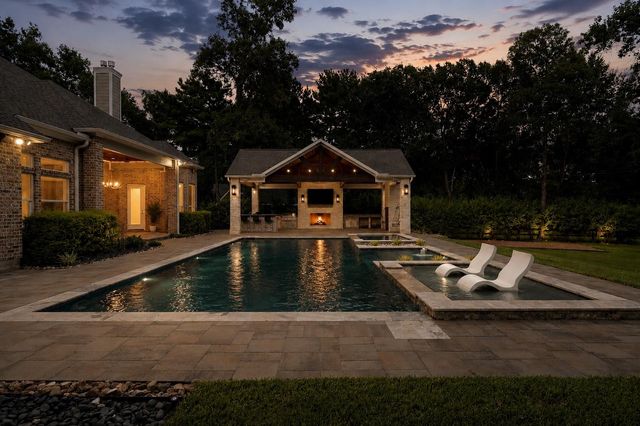 380 Ridgelake Scenic Drive, Montgomery, TX 77316