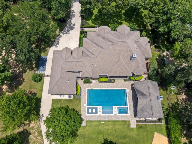 380 Ridgelake Scenic Drive, Montgomery, TX 77316