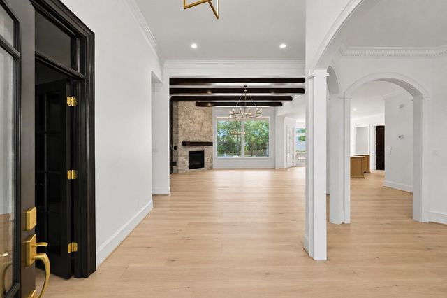 380 Ridgelake Scenic Drive, Montgomery, TX 77316